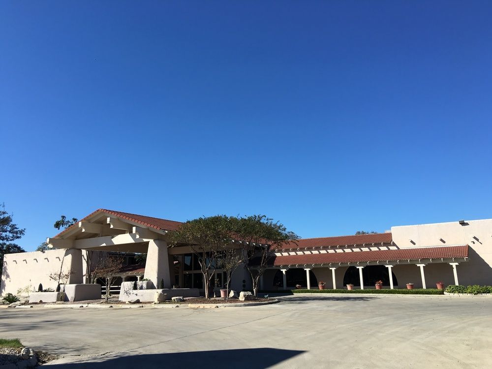 Days Inn By Wyndham Uvalde Exterior photo